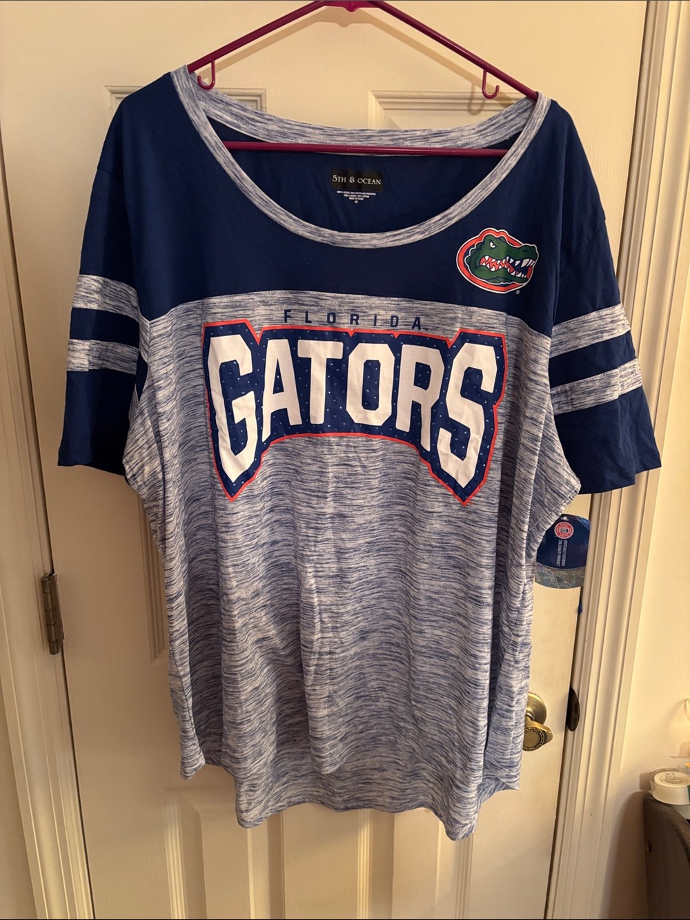 5th & Ocean Navy and Heathered Gray Gators Tee